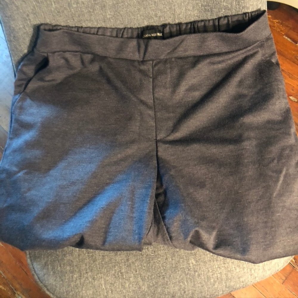 EUC Hayden gray ankle office pants (comfy!)